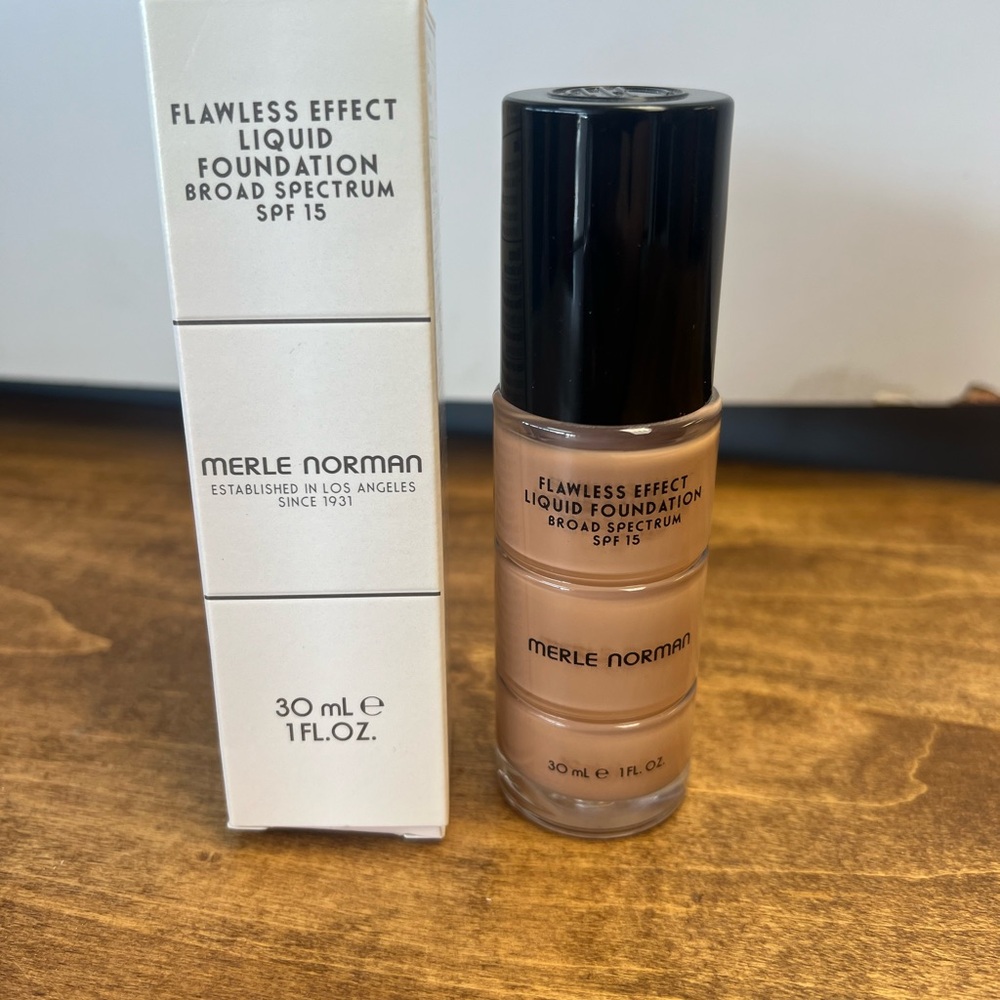 Discontinued Flawless Effect Liquid Foundation in ML36 by Merle Norman!